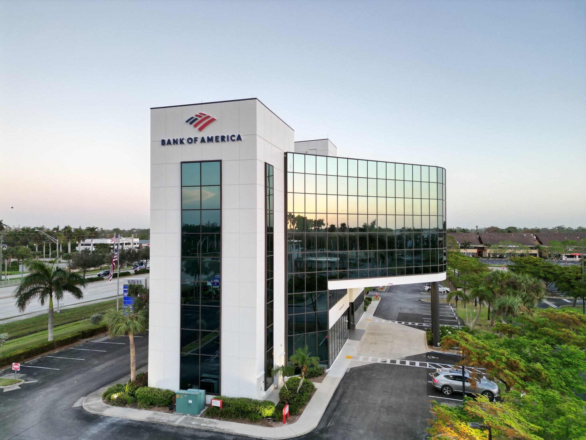 13099 S Cleveland Ave, Fort Myers, FL à louer Photo principale– Image 1 sur 2