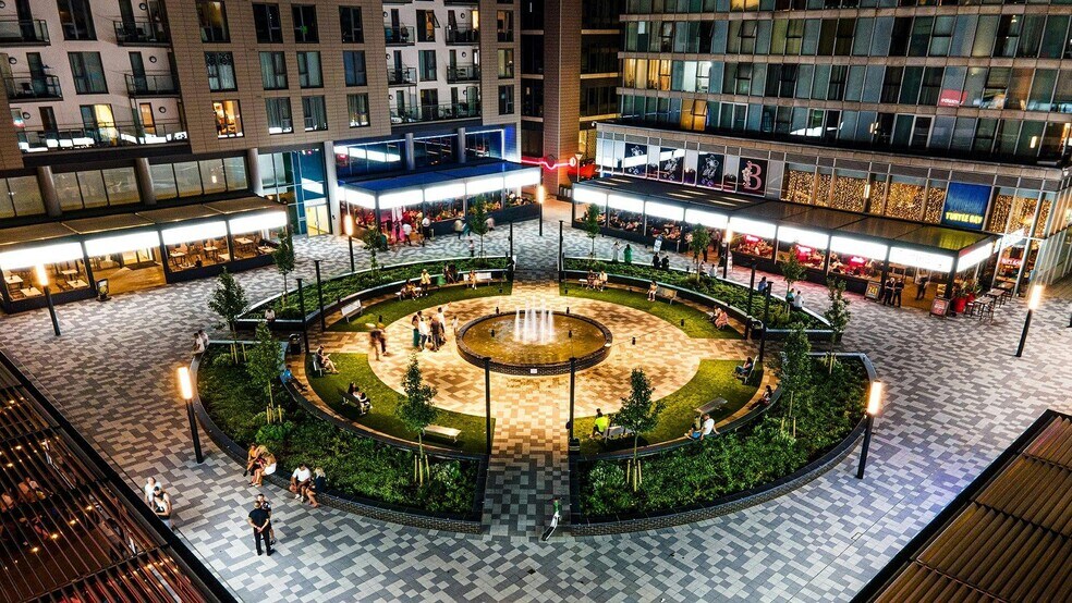 Avebury Blvd, Milton Keynes à vendre - Photo de l’immeuble – Image 3 sur 3