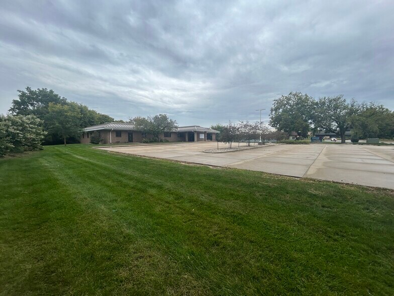 7601 Discovery Dr, Middleton, WI à vendre - Photo de l’immeuble – Image 3 sur 14