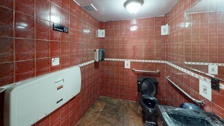 Plus de détails pour 9316 37th Ave, Jackson Heights, NY - Local commercial à louer