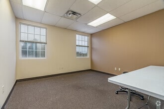 303 S Jupiter Rd, Allen, TX à louer Photo intérieure– Image 2 sur 5