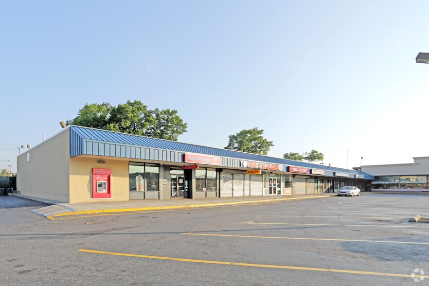 19-30-19-50 37th St, Astoria, NY à louer - Photo de l’immeuble – Image 3 sur 5