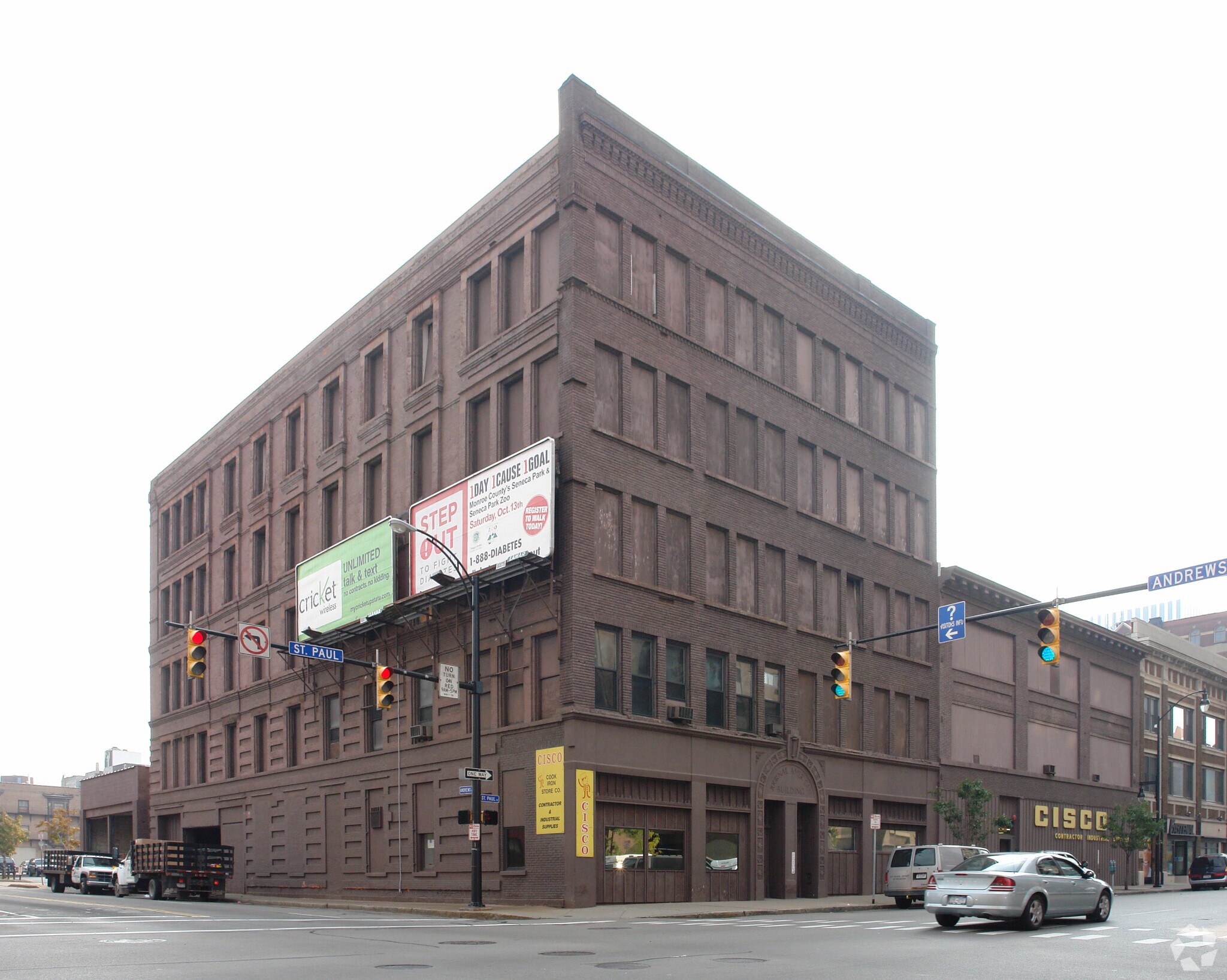 Journal American Building Redevelopment portefeuille de 3 biens à vendre sur LoopNet.fr Photo principale– Image 1 sur 2