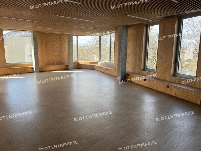 Bureau dans Nantes à louer - Photo de l’immeuble – Image 3 sur 13