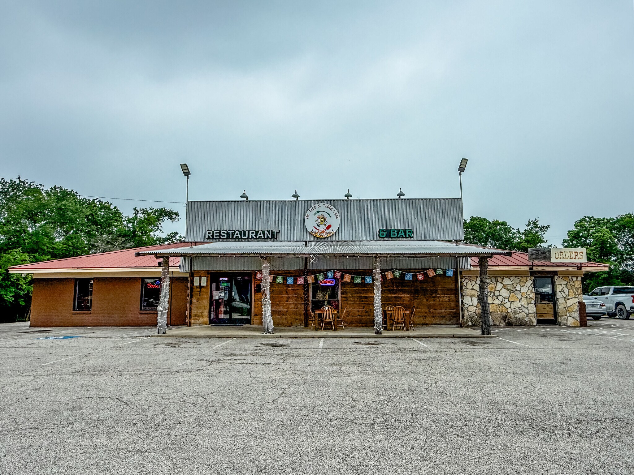 1711 E Main St, Madisonville, TX à vendre Photo principale– Image 1 sur 21