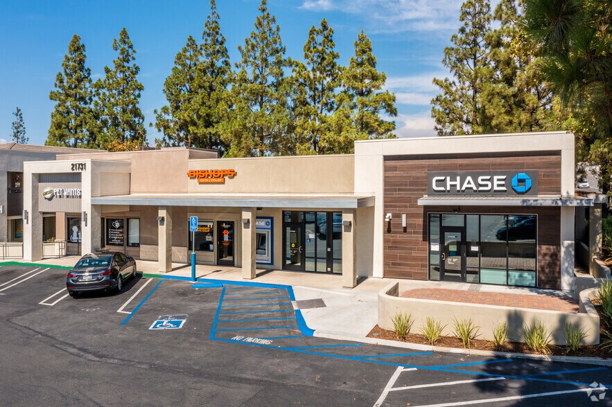 21751-21771 Lake Forest Dr, Lake Forest, CA à louer - Photo de l’immeuble – Image 3 sur 18