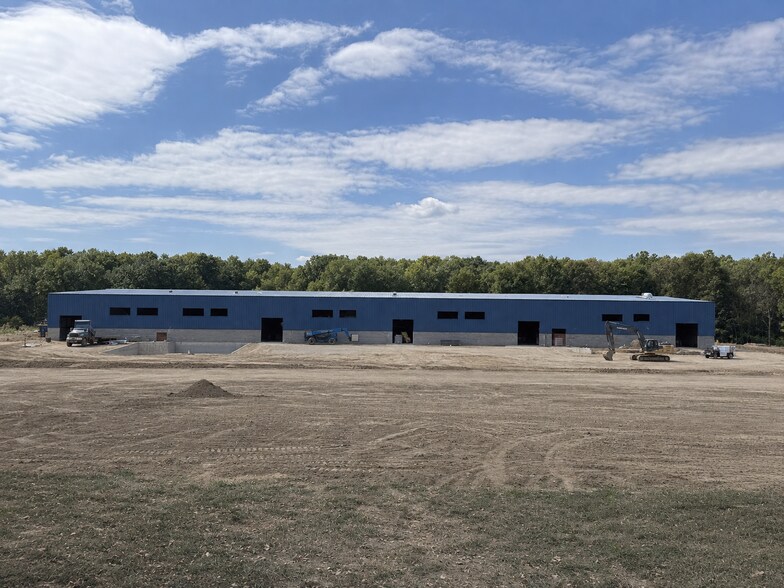 10600 Hi Tech Dr, Whitmore Lake, MI à louer - Photo de l’immeuble – Image 3 sur 7