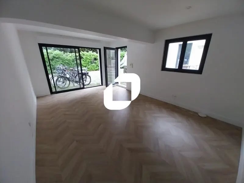 Bureau dans Le Bouscat à louer Photo de l’immeuble– Image 1 sur 11