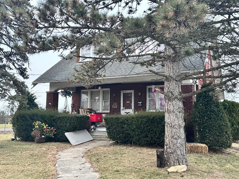 2511 Gettysburg Rd, Camp Hill, PA à vendre - Photo de l’immeuble – Image 2 sur 10