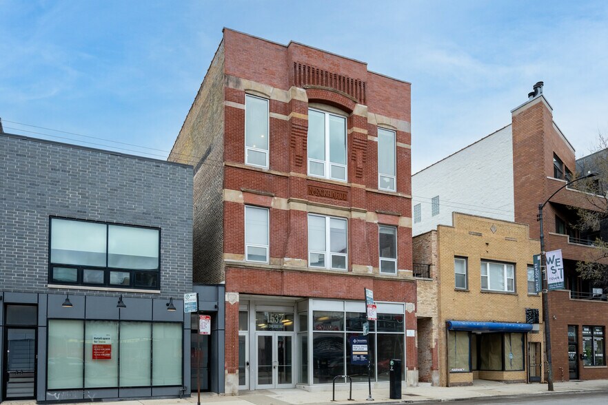 1532 W Chicago Ave, Chicago, IL à vendre - Photo de l’immeuble – Image 3 sur 9
