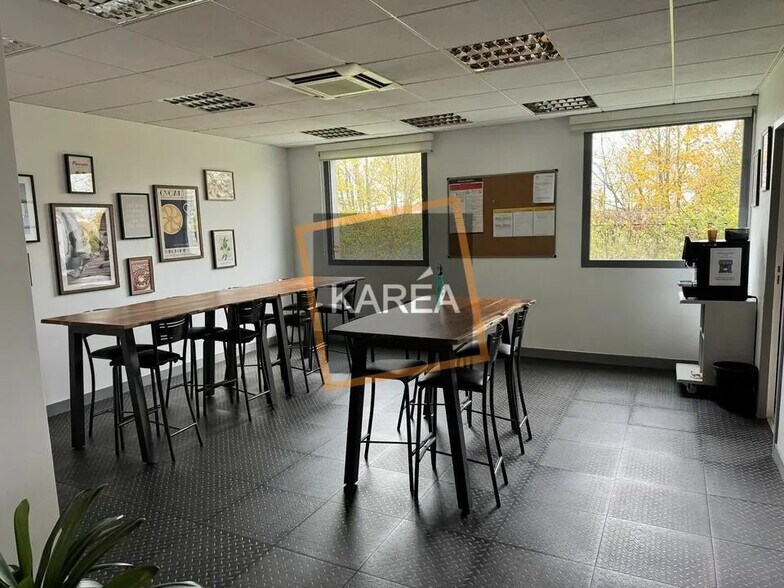 Bureau dans Magny-le-Hongre à louer - Photo intérieure – Image 2 sur 6