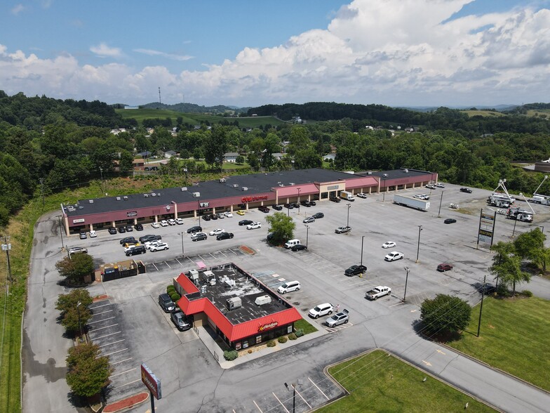 5674 Highway 11 E, Piney Flats, TN à louer - Photo de l’immeuble – Image 1 sur 24