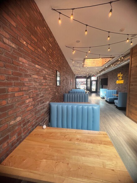 52-54 Bank St, New London, CT à vendre - Photo de l’immeuble – Image 2 sur 11