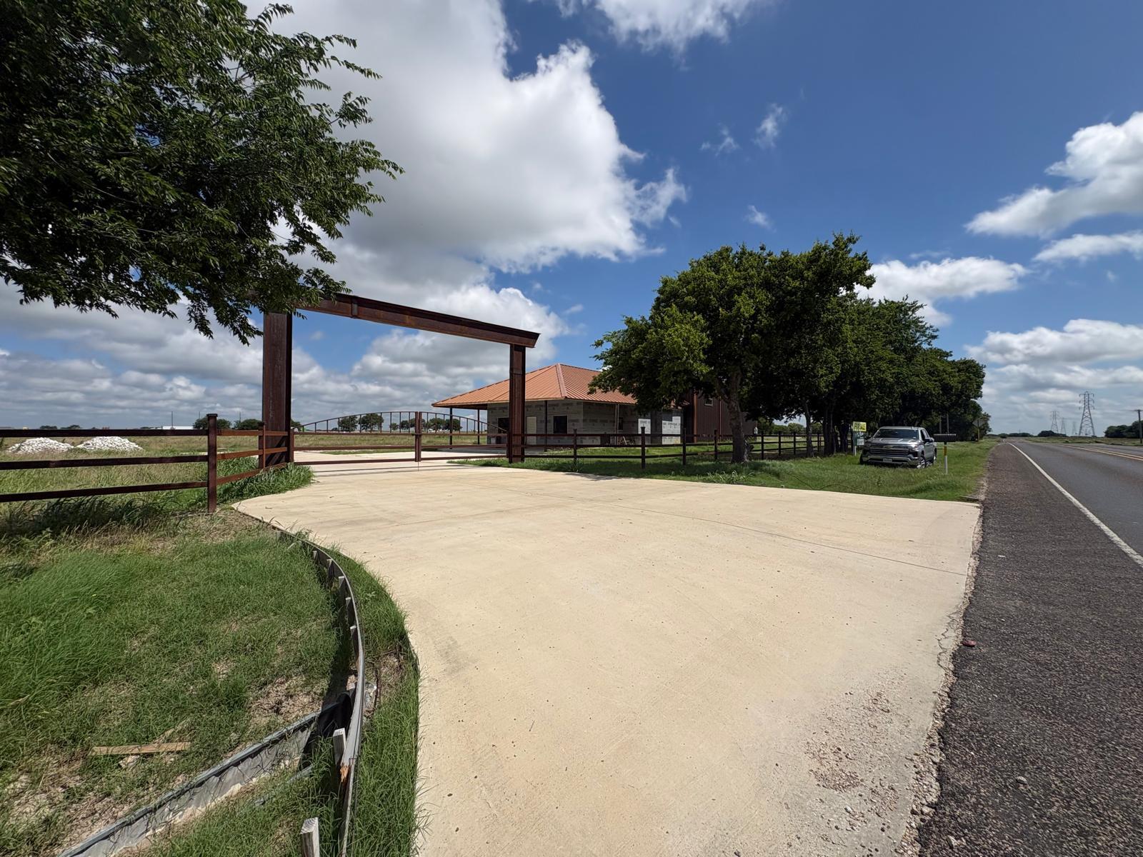 16100 S Highway 77, Italy, TX à vendre Photo principale– Image 1 sur 24