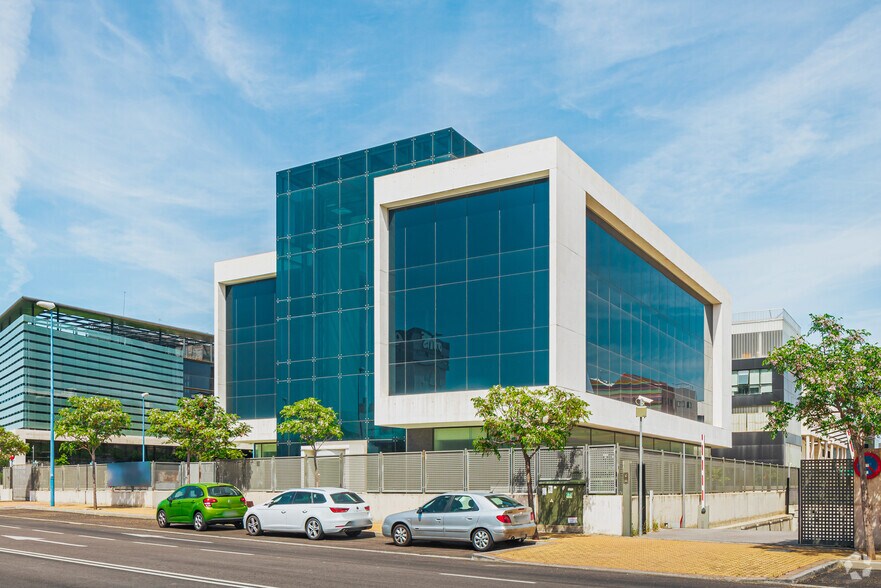 Calle Benjamín Outram, 4, Leganés, Madrid à vendre - Photo de l’immeuble – Image 2 sur 30