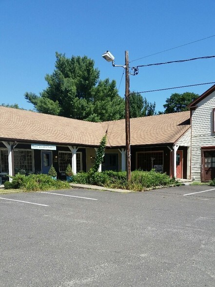 107 Main St N, Woodbury, CT à louer - Photo de l’immeuble – Image 3 sur 3