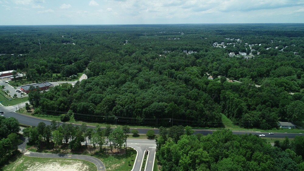 6160 Iron Bridge Rd, North Chesterfield, VA à vendre Photo de l’immeuble– Image 1 sur 2