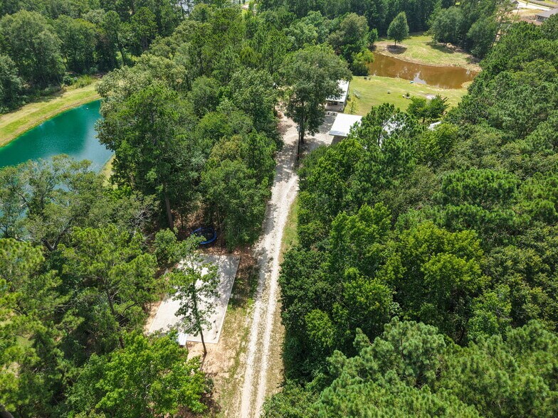 7420 Jackson Rd, Montgomery, TX à vendre - Photo de l’immeuble – Image 2 sur 63
