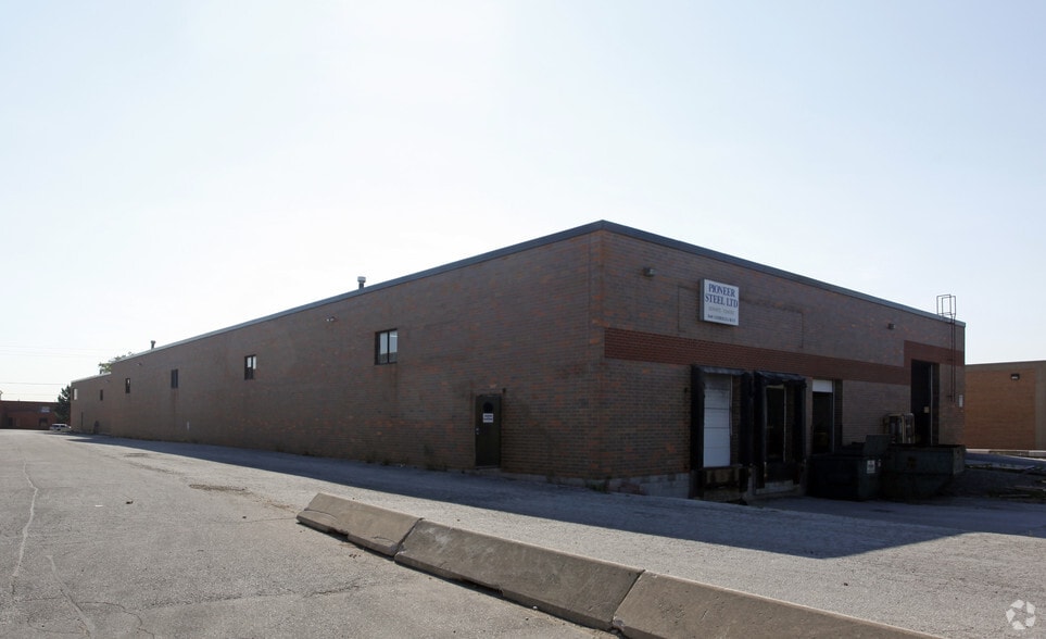 5640 Timberlea Blvd, Mississauga, ON à louer - Photo de l’immeuble – Image 2 sur 2