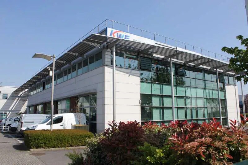 Bureau dans Roissy-en-France à louer - Photo de l’immeuble – Image 1 sur 8