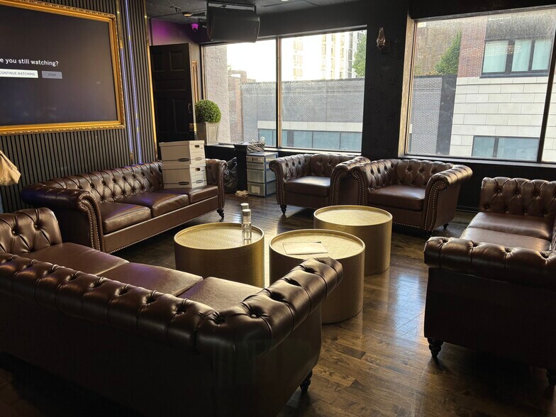 5-9 W Division St, Chicago, IL à vendre - Photo de l’immeuble – Image 3 sur 5