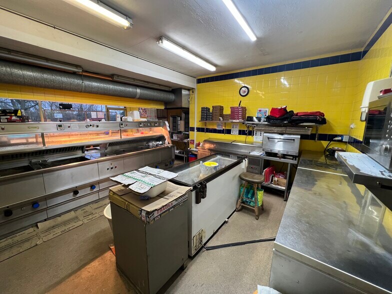 132 Lower Cippenham Ln, Slough à louer - Photo de l’immeuble – Image 3 sur 6