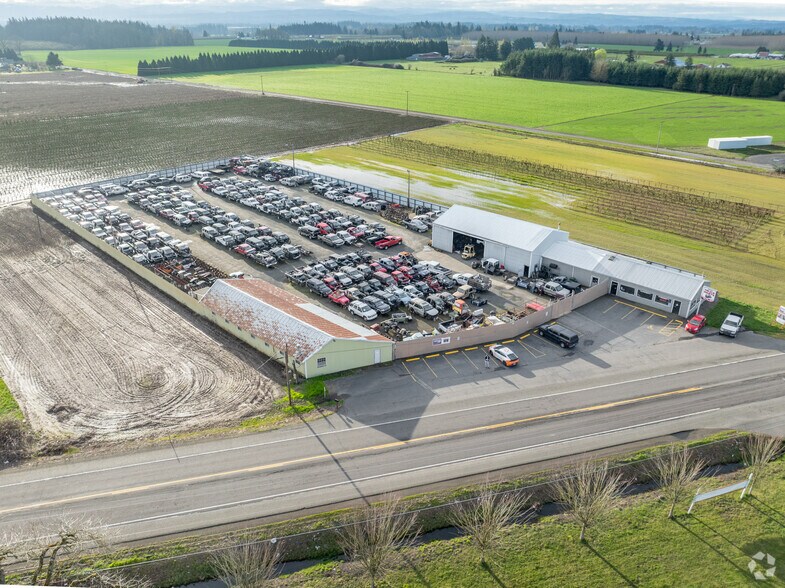 17308 Highway 99E, Hubbard, OR à vendre - Photo principale – Image 1 sur 24