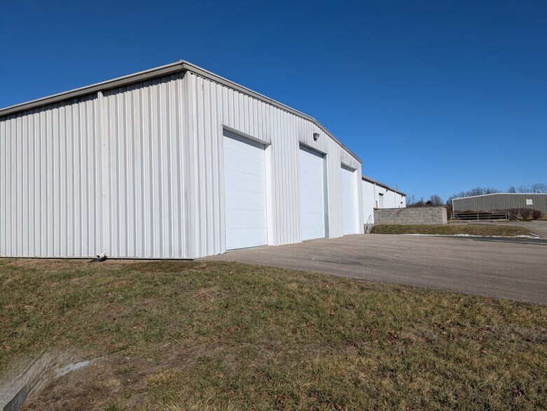 4085 Pepperell Way, Dublin, VA à vendre - Photo de l’immeuble – Image 2 sur 46
