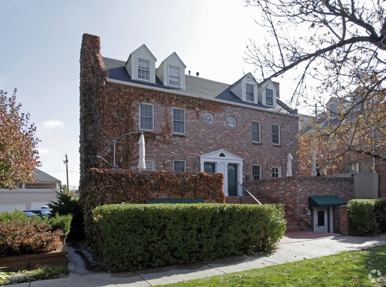 350 Clayton St, Denver, CO à vendre - Photo principale – Image 1 sur 1