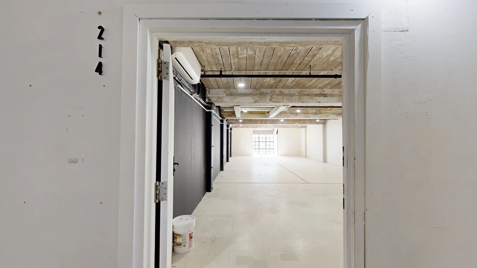 61-67 West St, Brooklyn, NY à louer - Numérisation 3D Matterport – Image 2 sur 21