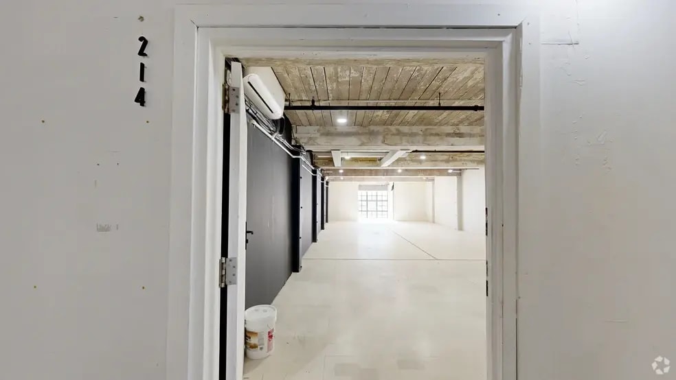 61-67 West St, Brooklyn, NY à louer - Numérisation 3D Matterport – Image 2 sur 21