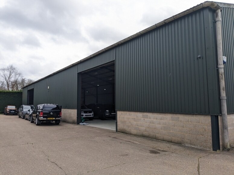 Chinthurst Ln, Guildford à louer Photo principale– Image 1 sur 2
