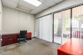 380 Semoran Commerce Pl, Apopka, FL à louer Photo intérieure– Image 2 sur 4