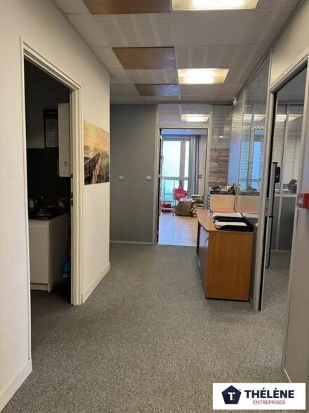 Bureau dans Castelnau-le-Lez à louer - Photo de l’immeuble – Image 2 sur 12