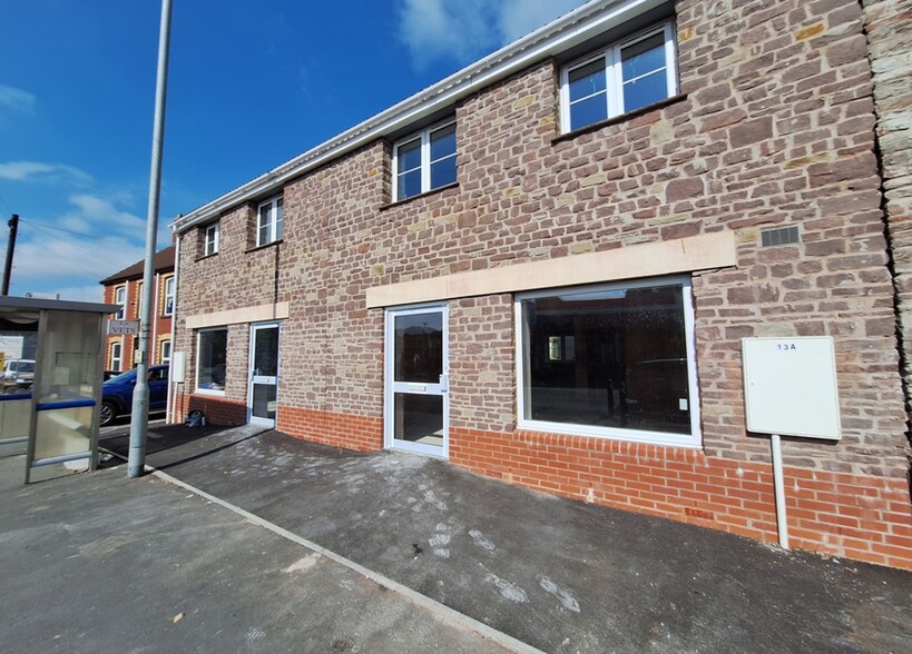 11-15A Station Rd, Yate à louer - Photo principale – Image 1 sur 3