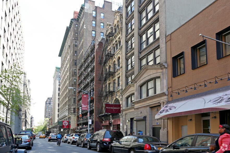 108 E 16th St, New York, NY à vendre - Photo de l’immeuble – Image 2 sur 14