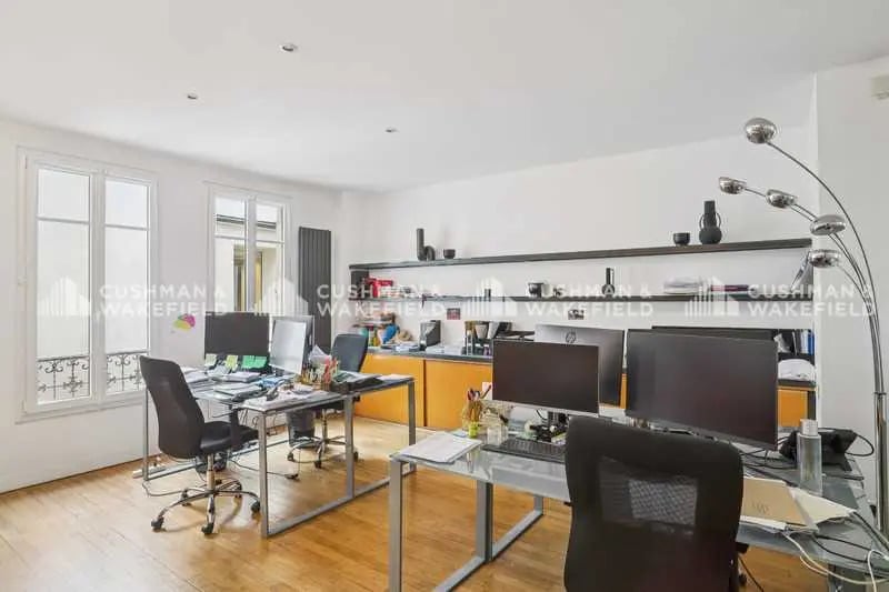44 Rue Fortuny, Paris à louer - Photo de l’immeuble – Image 3 sur 16