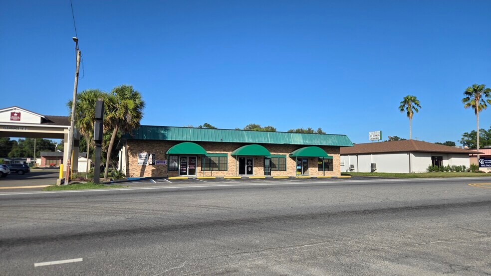 5720 Gall Blvd, Zephyrhills, FL à louer - Photo de l’immeuble – Image 2 sur 45