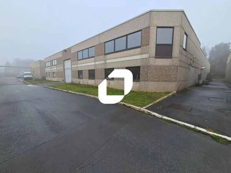 Bureau dans Saint-André-lez-Lille à louer - Photo de l’immeuble – Image 1 sur 7