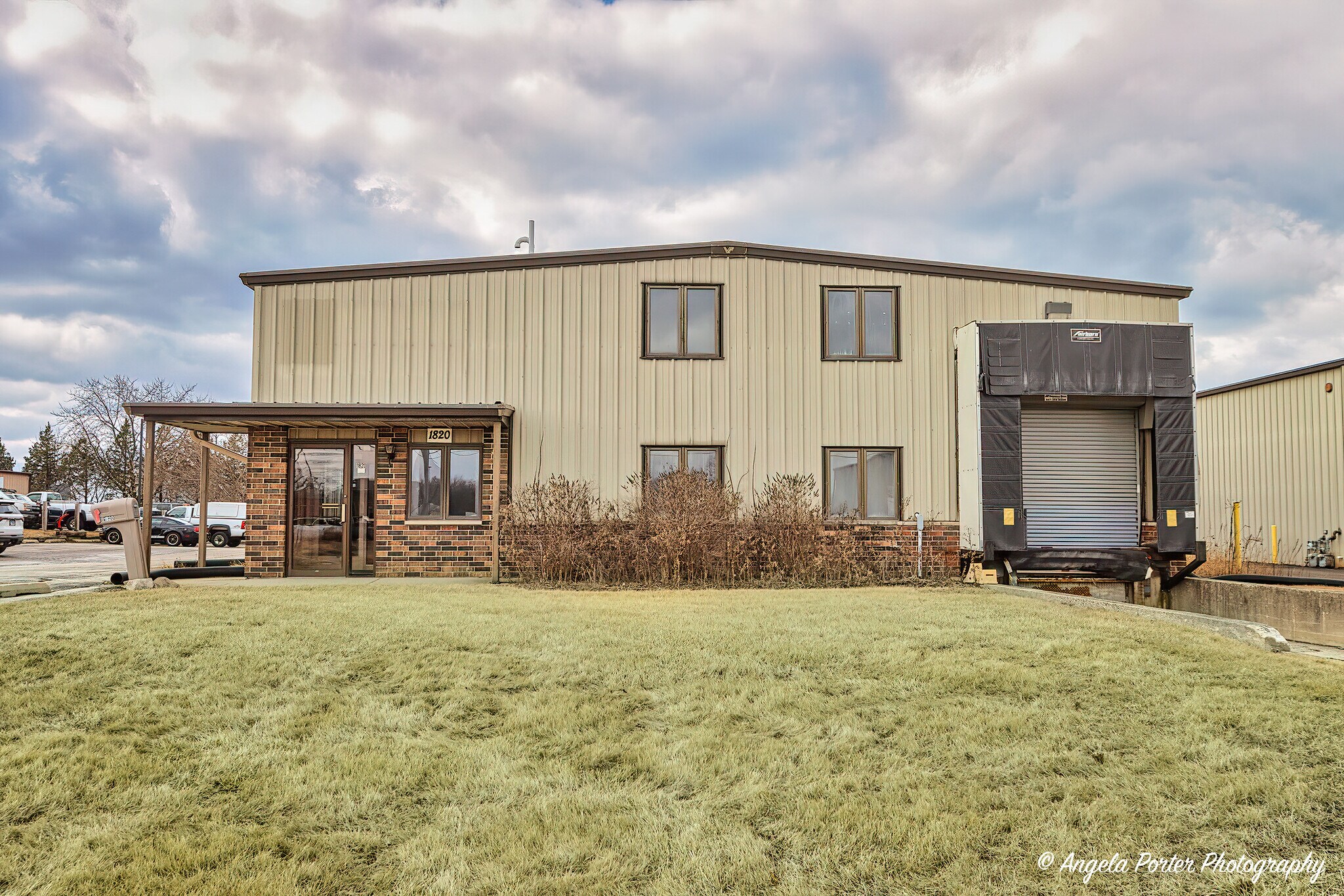 1820 Circuit Dr, Round Lake Beach, IL à louer Photo principale– Image 1 sur 16