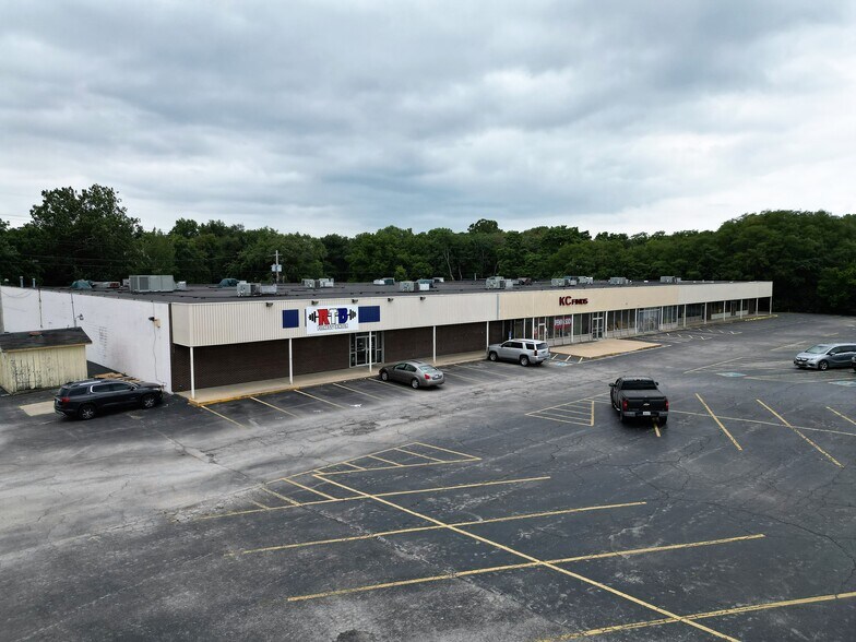 2807-2809 N Main St, Decatur, IL à louer - Photo de l’immeuble – Image 2 sur 7