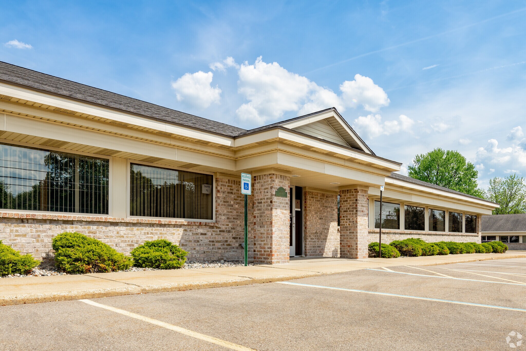 15851 S Old Us-27, Lansing, MI à vendre Photo principale– Image 1 sur 5