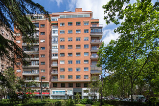 Plus de détails pour Avenida De Alberto Alcocer, 7, Madrid - Bureau à louer