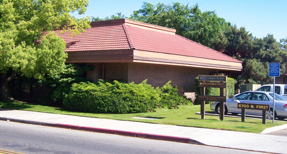 6700 N 1st St, Fresno, CA à louer - Photo de l’immeuble – Image 1 sur 4