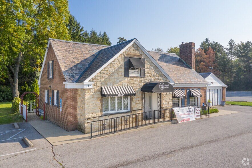 35800 Detroit Rd, Avon, OH à vendre - Photo principale – Image 2 sur 6