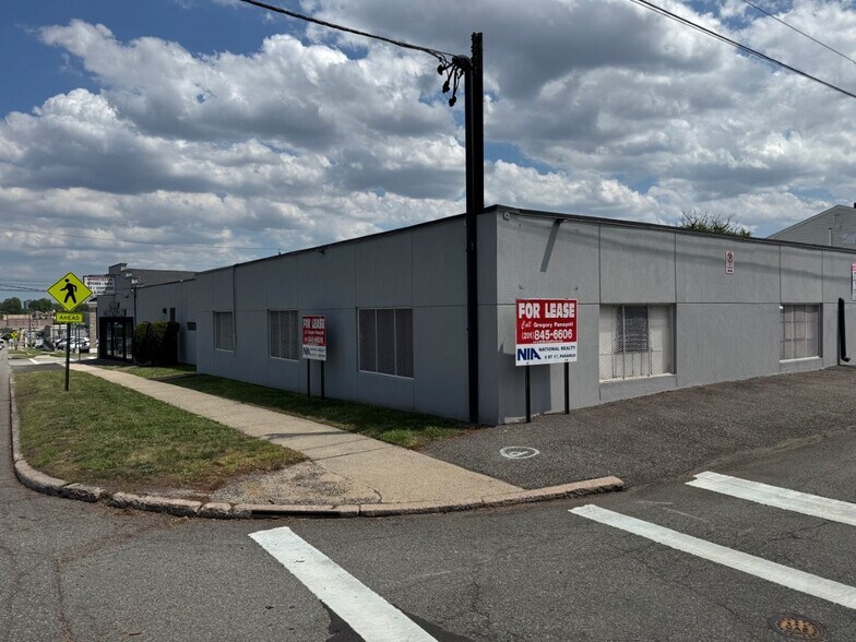 124-128 Market St, Saddle Brook, NJ à louer - Photo de l’immeuble – Image 2 sur 9