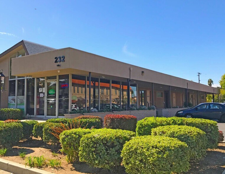 232 Cajon St, Redlands, CA à vendre - Photo principale – Image 1 sur 4