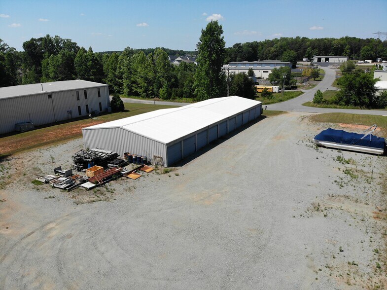 7576 Townsend Dr, Denver, NC à louer - Photo de l’immeuble – Image 3 sur 8