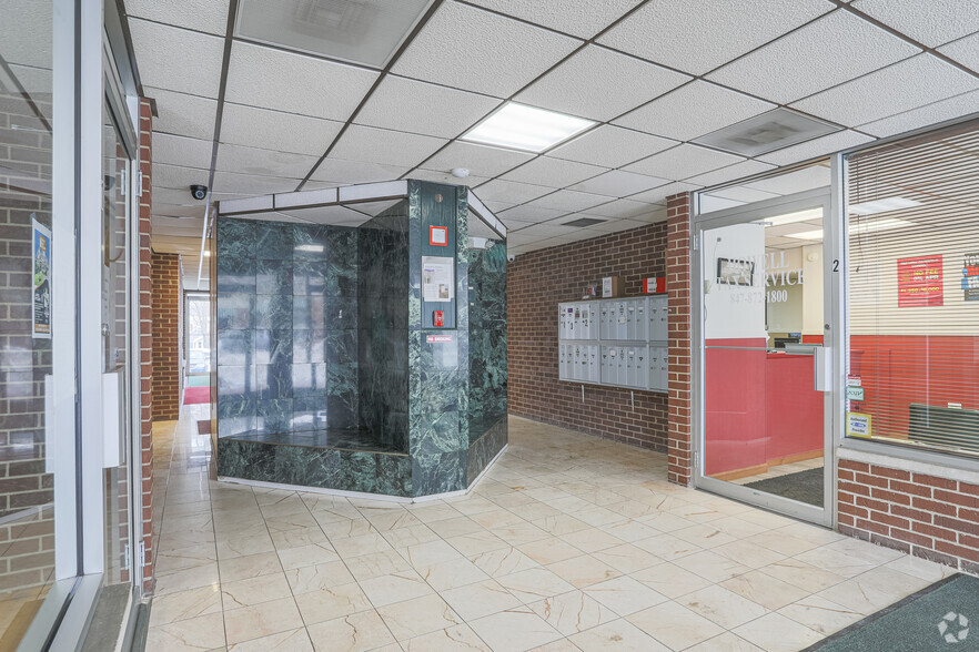 2671 Sheridan Rd, Zion, IL à louer - Hall d’entrée – Image 3 sur 5