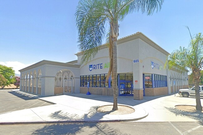 Plus de détails pour 1605 S San Jacinto Ave, San Jacinto, CA - Local commercial aux enchères